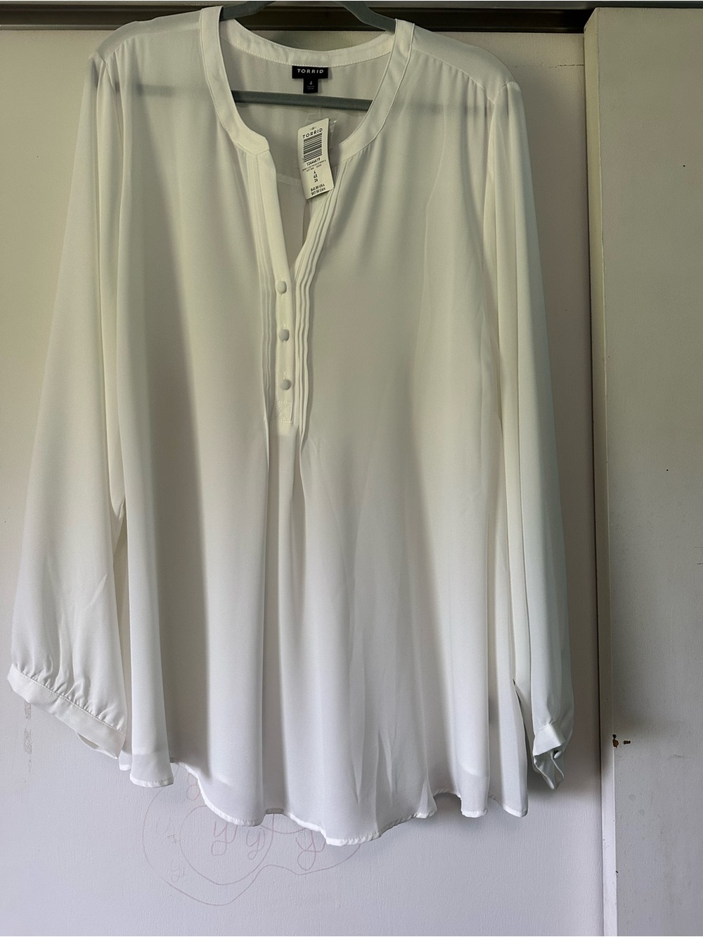 torrid White Long-Sleeve Notch-Neck Blouse